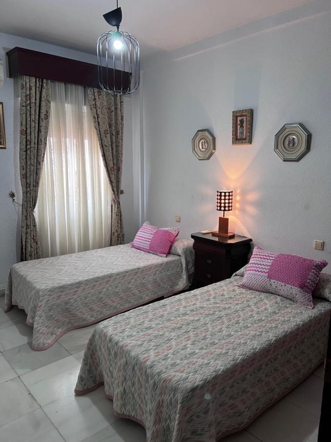 Alojamientos Maria 2 Seville Ngoại thất bức ảnh