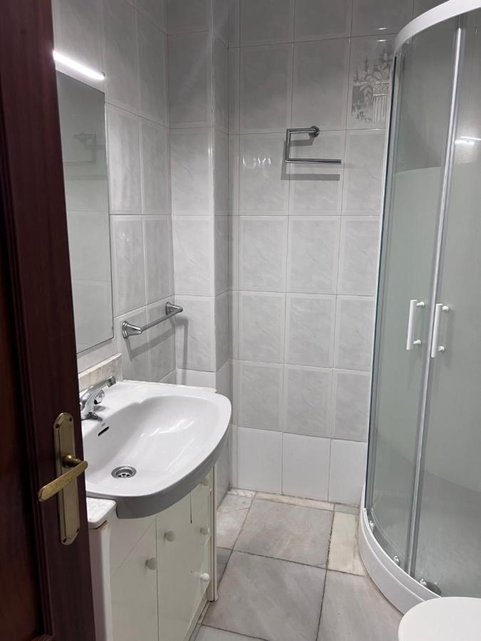 Alojamientos Maria 2 Seville Ngoại thất bức ảnh