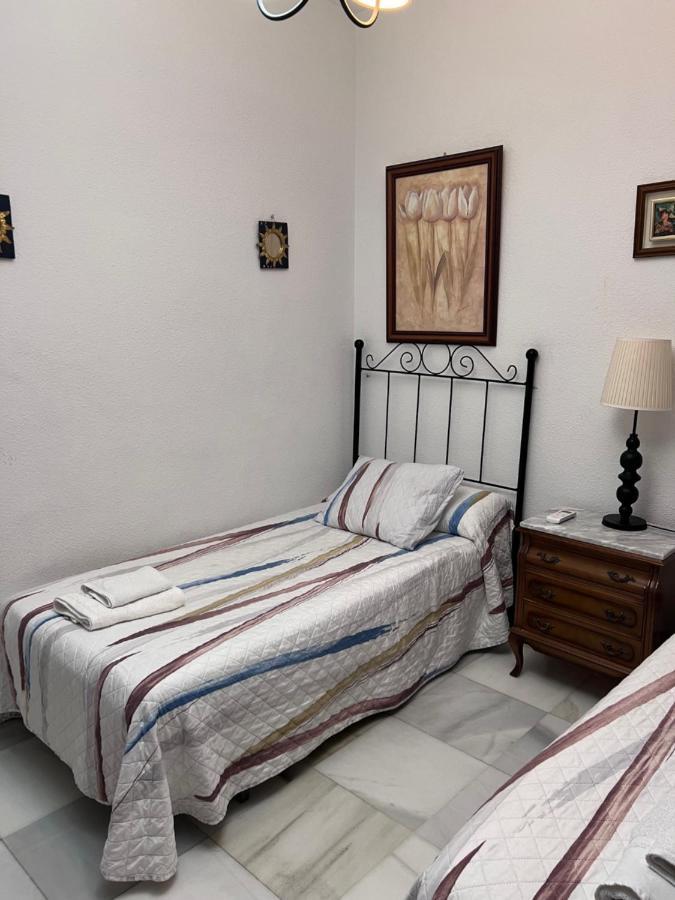 Alojamientos Maria 2 Seville Ngoại thất bức ảnh